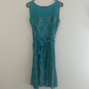 NWT Fun Julian Taylor lace dress